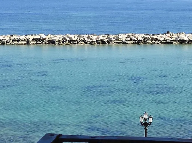 Mariantomare Monolocale Lungomare Дом отдыха *